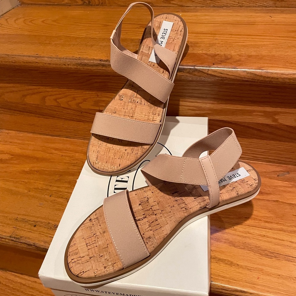 Steve Madden Daimler Flat Sandal, Size 8.5, new in box